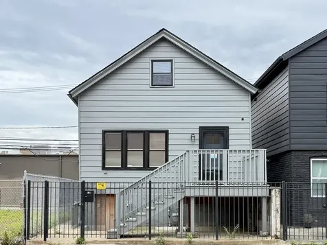 1933 West Grand Avenue Chicago IL 60622