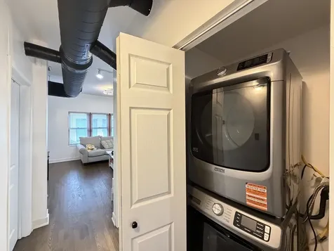 1933 West Grand Avenue Chicago IL 60622