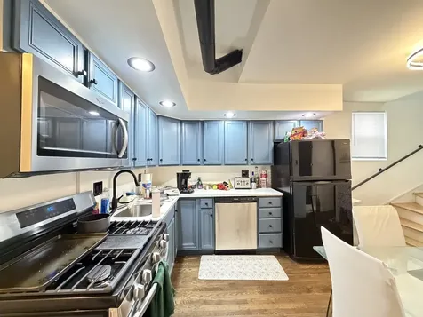 1933 West Grand Avenue Chicago IL 60622
