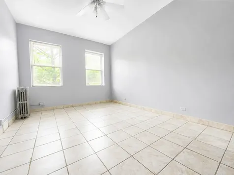 4764 North Virginia Avenue Chicago IL 60625