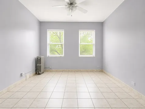 4764 North Virginia Avenue Chicago IL 60625