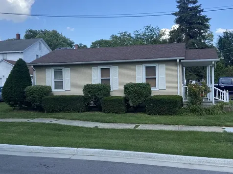 207 North Conrad Street Peotone IL 60468