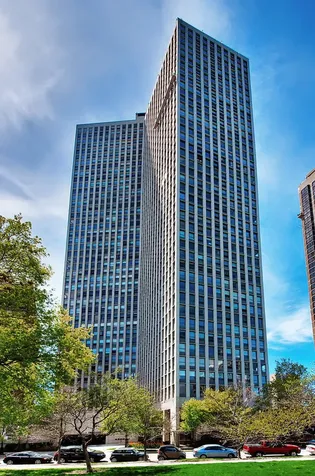 2626 North Lakeview Avenue Chicago IL 60614