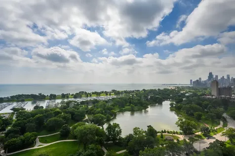 2626 North Lakeview Avenue Chicago IL 60614