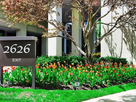 2626 North Lakeview Avenue Chicago IL 60614