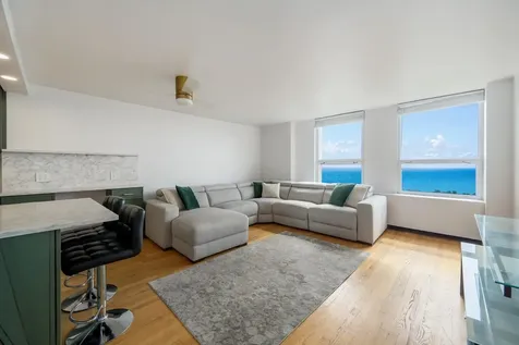 2626 North Lakeview Avenue Chicago IL 60614