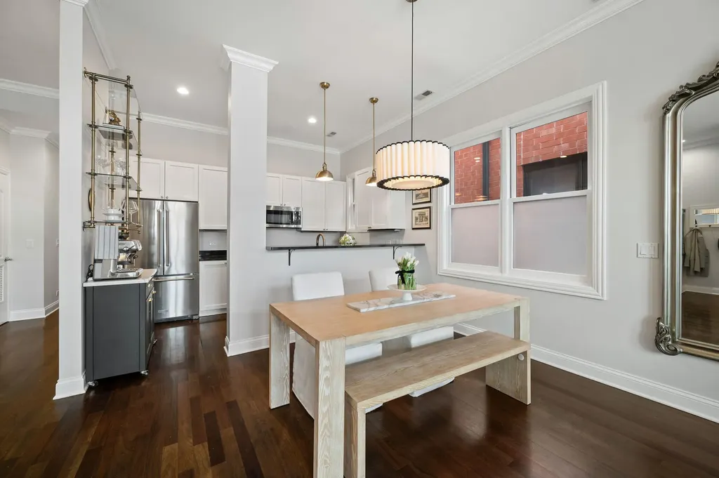 3010 North Sheffield Avenue Chicago IL 60657