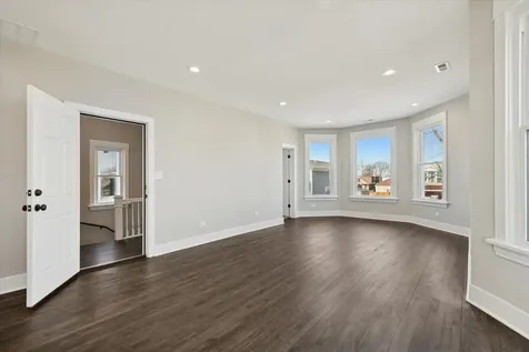 4845 West Potomac Avenue Chicago IL 60651
