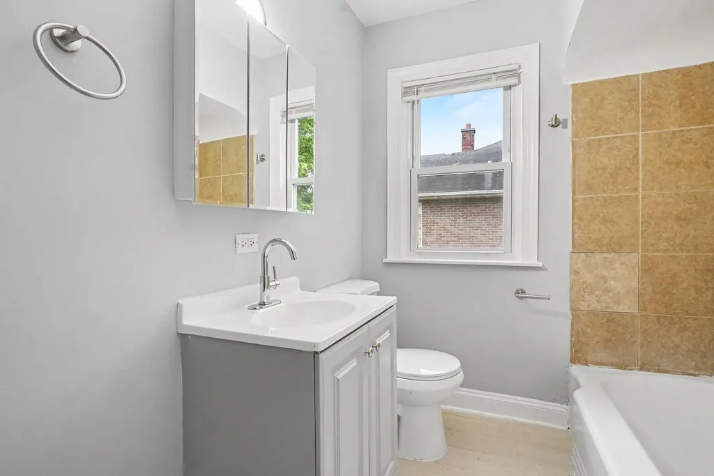 326 West 107th Place Chicago IL 60628