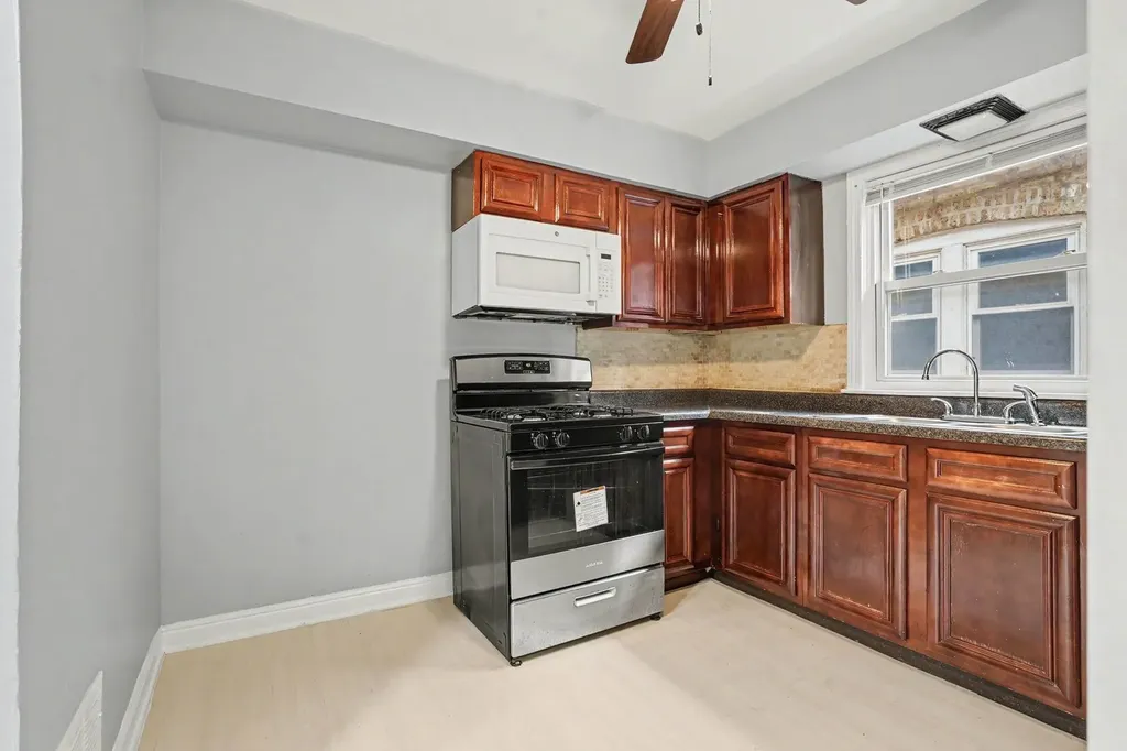 326 West 107th Place Chicago IL 60628