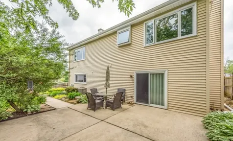 238 South Park Place Drive Bartlett IL 60103