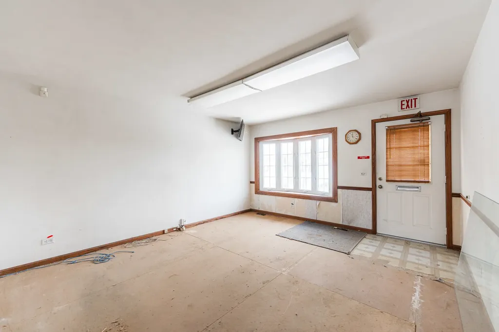 205 Pinecroft Drive Roselle IL 60172