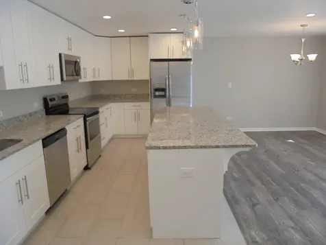 821 Oakton Street E Elk Grove Village IL 60007