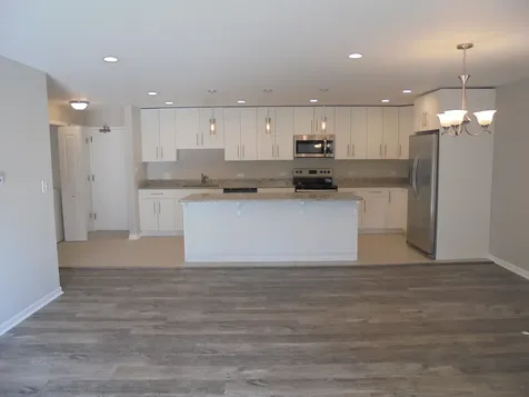 821 Oakton Street E Elk Grove Village IL 60007