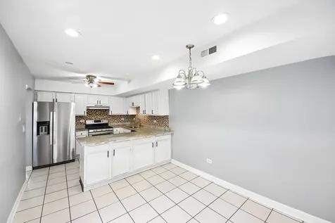 1124 East Potomac Lane Palatine IL 60074