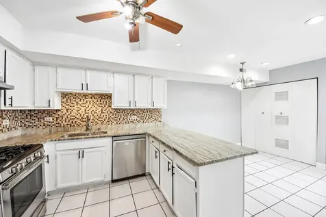 1124 East Potomac Lane Palatine IL 60074