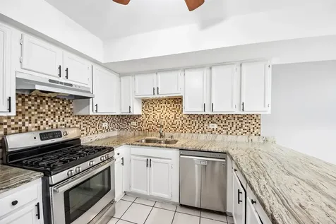 1124 East Potomac Lane Palatine IL 60074