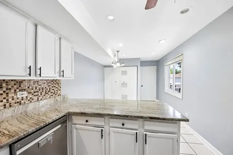 1124 East Potomac Lane Palatine IL 60074