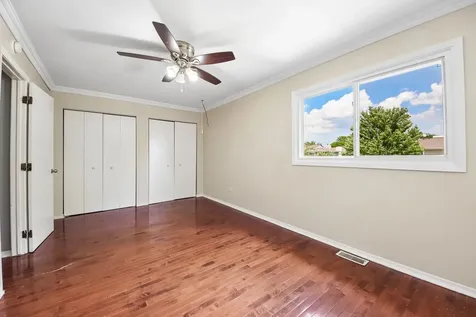 1124 East Potomac Lane Palatine IL 60074