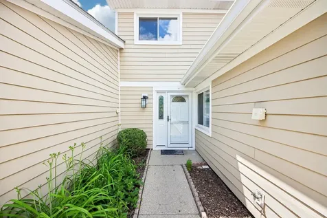 1124 East Potomac Lane Palatine IL 60074