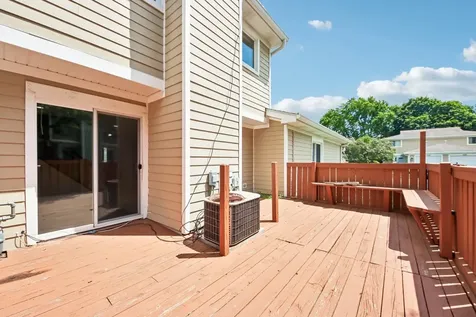 1124 East Potomac Lane Palatine IL 60074