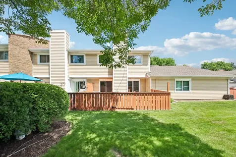 1124 East Potomac Lane Palatine IL 60074