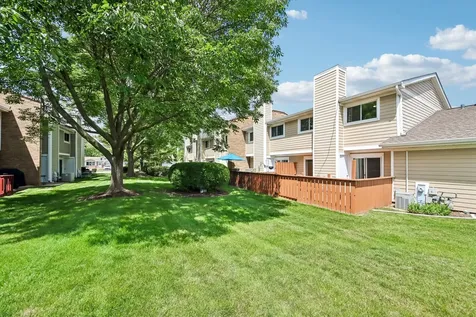 1124 East Potomac Lane Palatine IL 60074