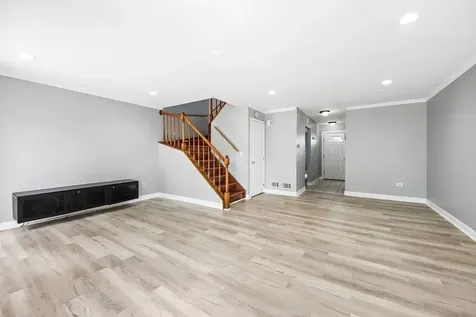 1124 East Potomac Lane Palatine IL 60074