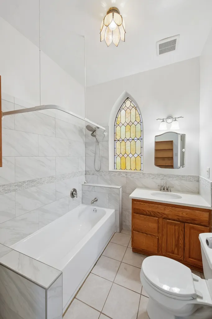 5715 South Blackstone Avenue Chicago IL 60637