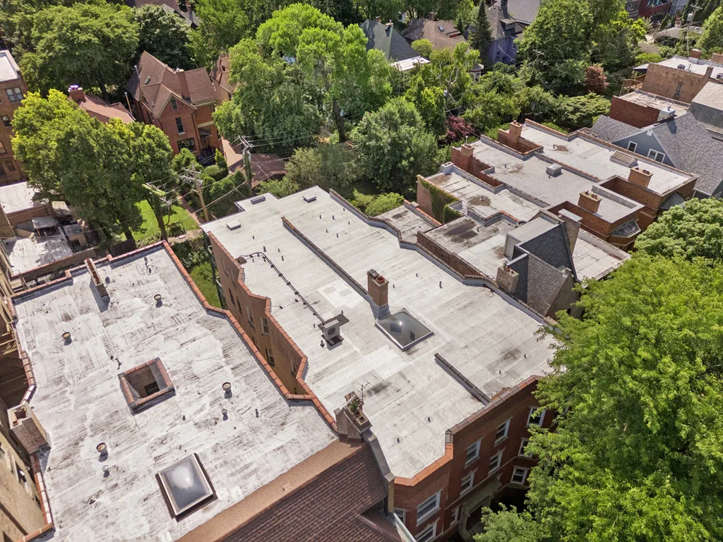5715 South Blackstone Avenue Chicago IL 60637