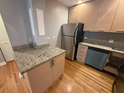 6954 North Greenview Avenue Chicago IL 60626