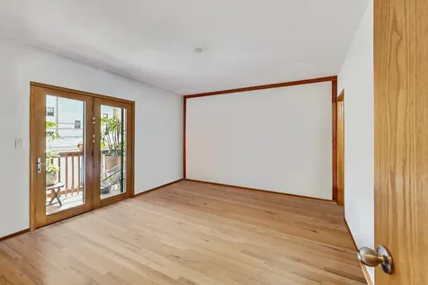 917 West Lakeside Place Chicago IL 60640