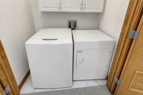 917 West Lakeside Place Chicago IL 60640
