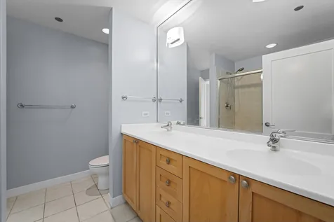 737 West Washington Boulevard Chicago IL 60661