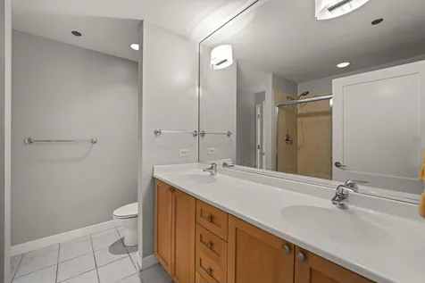737 West Washington Boulevard Chicago IL 60661