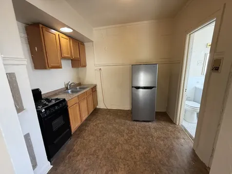 6930 North Greenview Avenue Chicago IL 60626