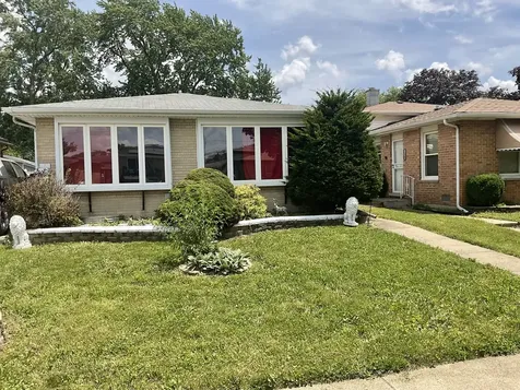 15947 Vine Avenue Harvey IL 60426