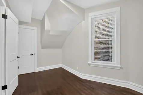 3023 West Wellington Avenue Chicago IL 60618