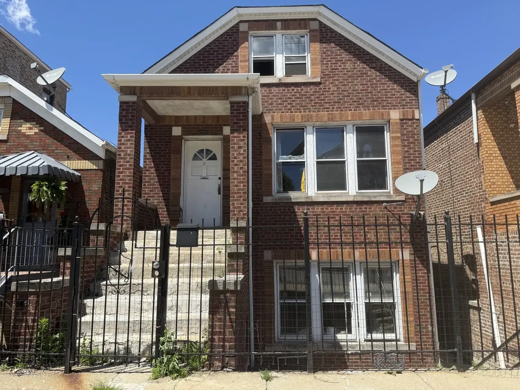 2332 West 24th Place Chicago IL 60608