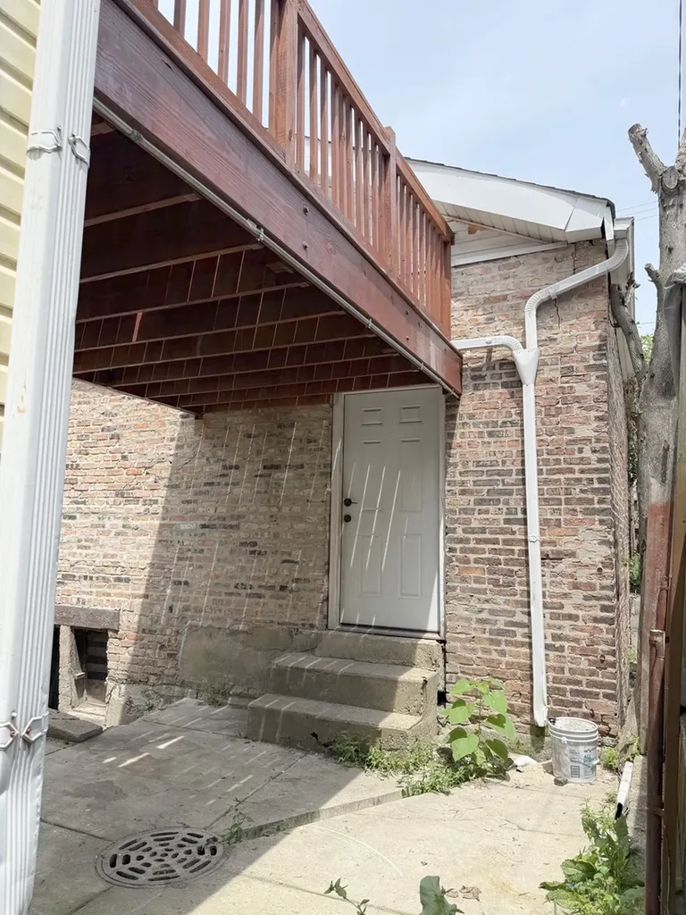 2332 West 24th Place Chicago IL 60608