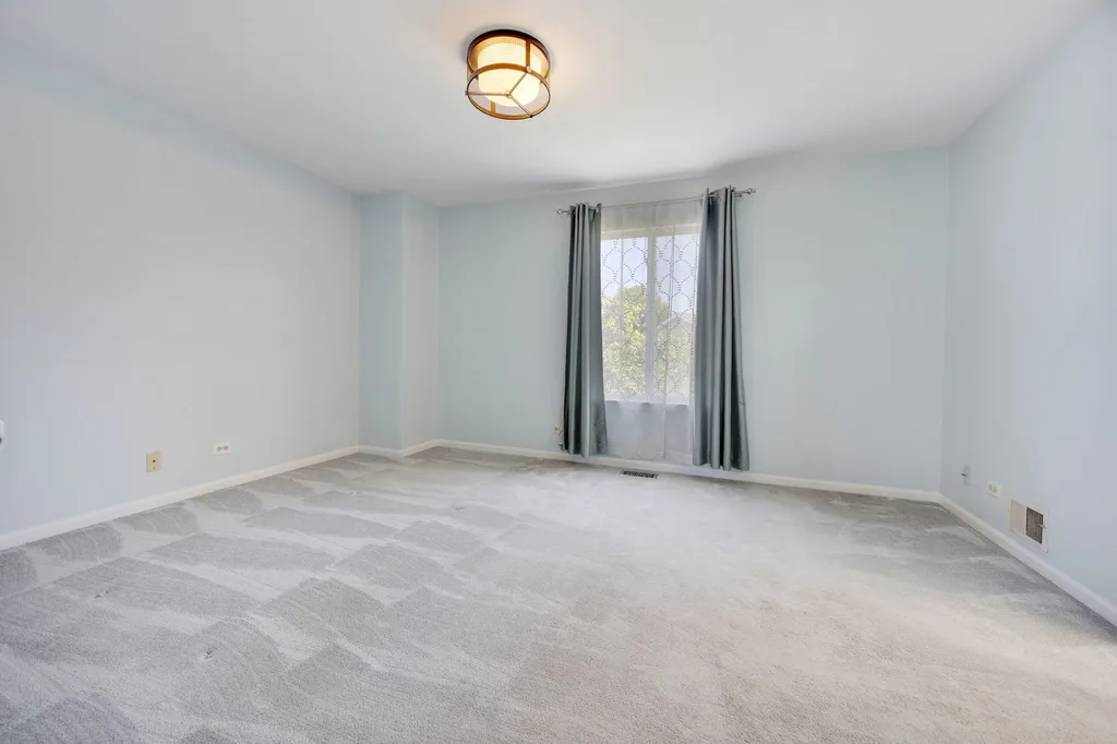 1260 Arapaho Court Naperville IL 60540