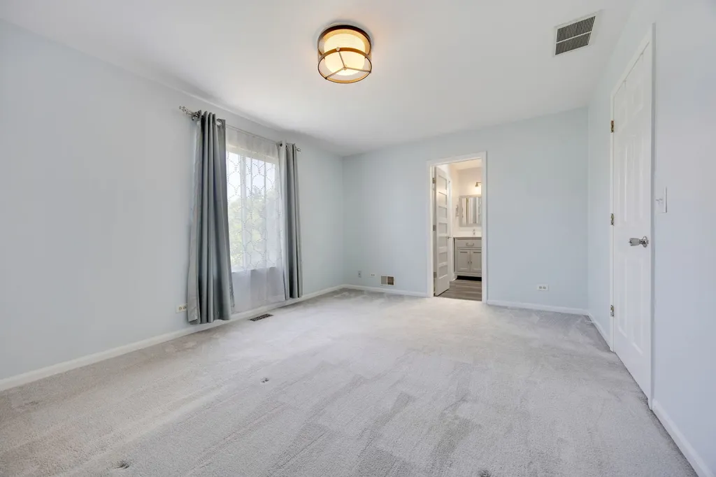 1260 Arapaho Court Naperville IL 60540