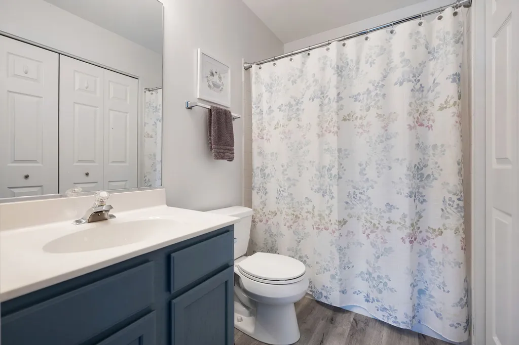 1260 Arapaho Court Naperville IL 60540