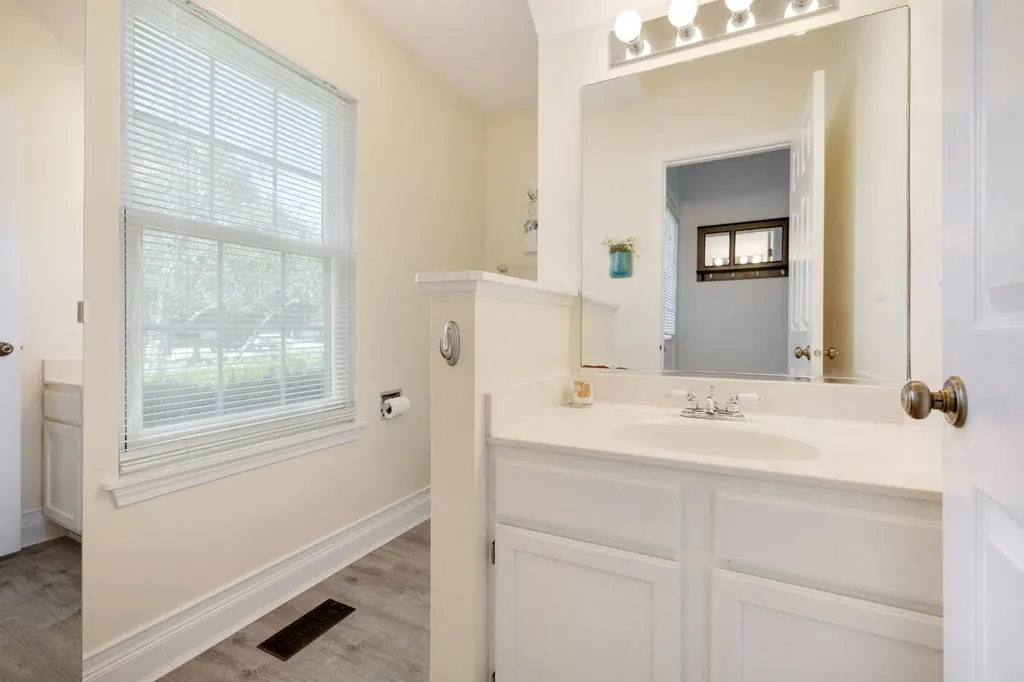 1260 Arapaho Court Naperville IL 60540