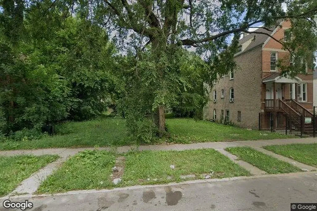 5321 South Honore Street Chicago IL 60609