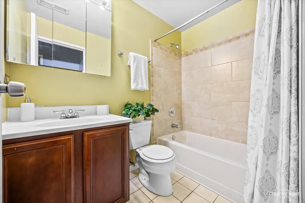 2260 Abbeywood Drive Lisle IL 60532