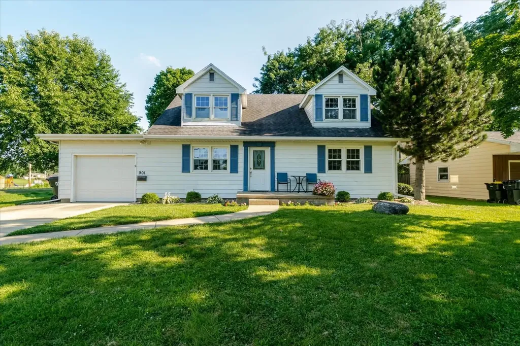 901 Ruston Avenue Normal IL 61761
