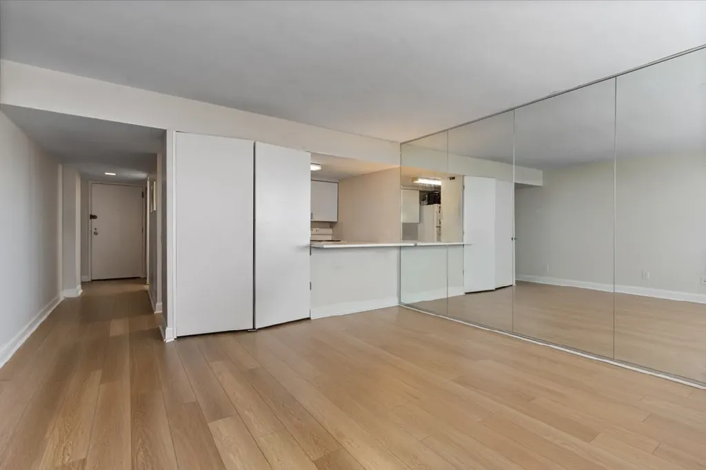 2400 North Lakeview Avenue Chicago IL 60614