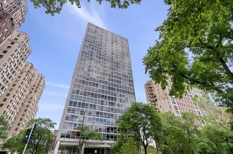 2400 North Lakeview Avenue Chicago IL 60614