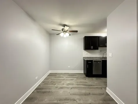 4616 North Beacon Street Chicago IL 60640